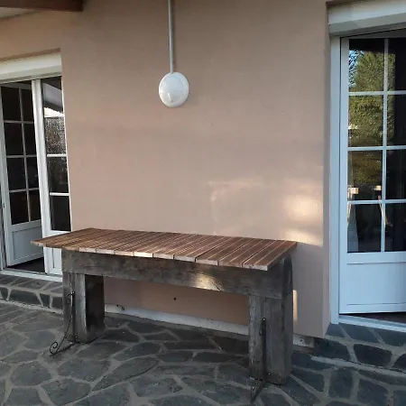 Σπίτι διακοπών Pour 8 - Axe Sedan Charleville